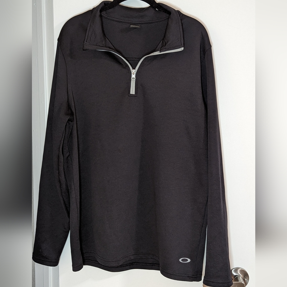 Oakley Pullover